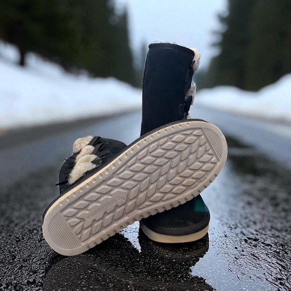 UGG Koolabura Tall Victoria Black Suede Winter Boots with Sherpa Lining. - Picture 10 of 11